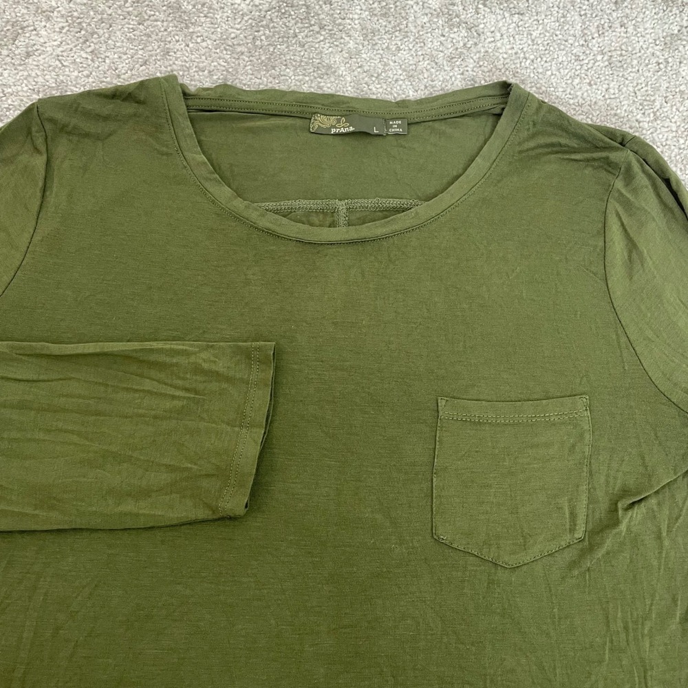 Prana Top Womens Large Foundation Long Sleeve Crew Olive Green Pocket Crew Neck